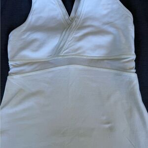 Lululemon White Built-In Bra Tank (Size 6)